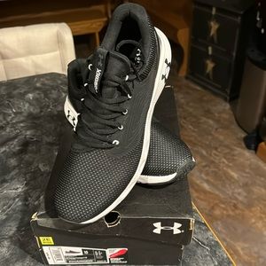 Under Armour Charged 2 E ( wide width)